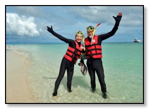 dan and nazy on barrier reef