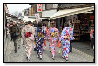 kimono girls