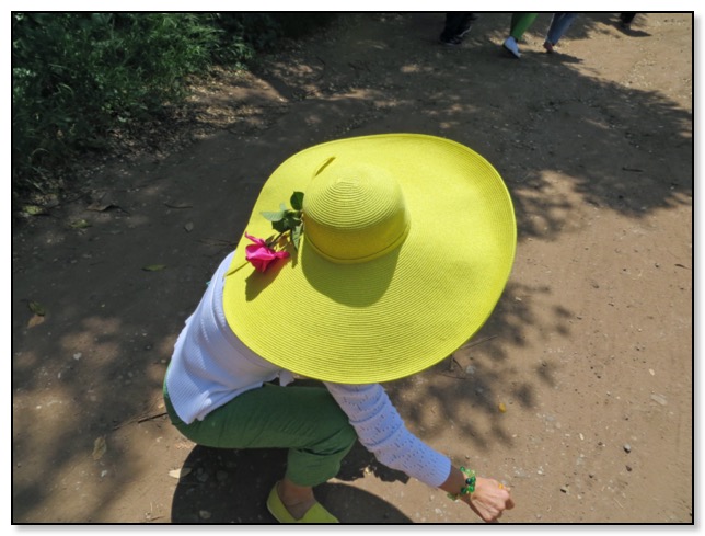 nazy giant yellow hat with rose