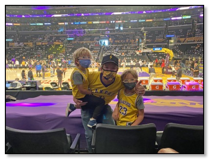 tom tiger arrow at lakers May 2021